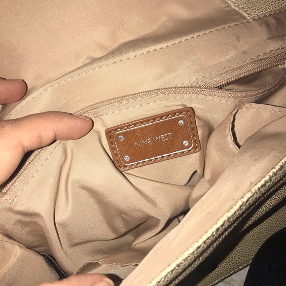 Alligator print cross body - Picture 7 of 7